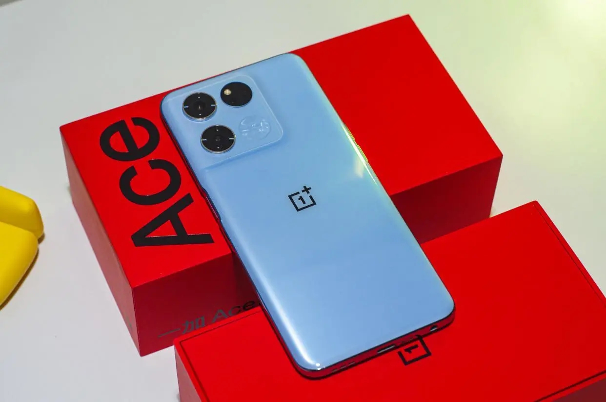 2019性价比最高的手机8+256g,1500元预算这两款手机性价比超高