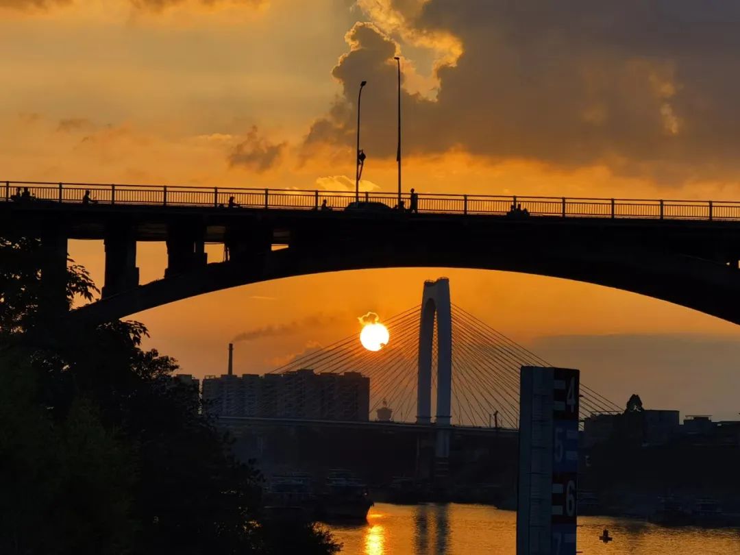 回到小县城朝九晚五,回到朝九晚五的心情说说