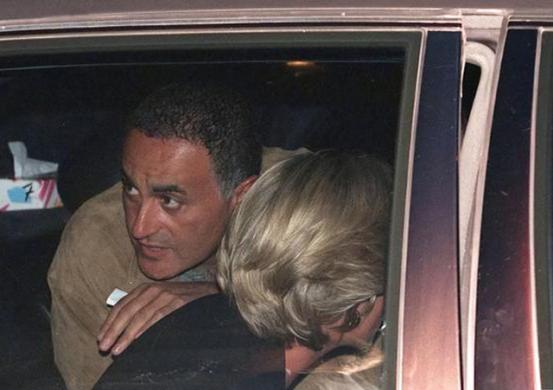 戴安娜特朗普情史,戴安娜离婚后为什么保留王妃头衔