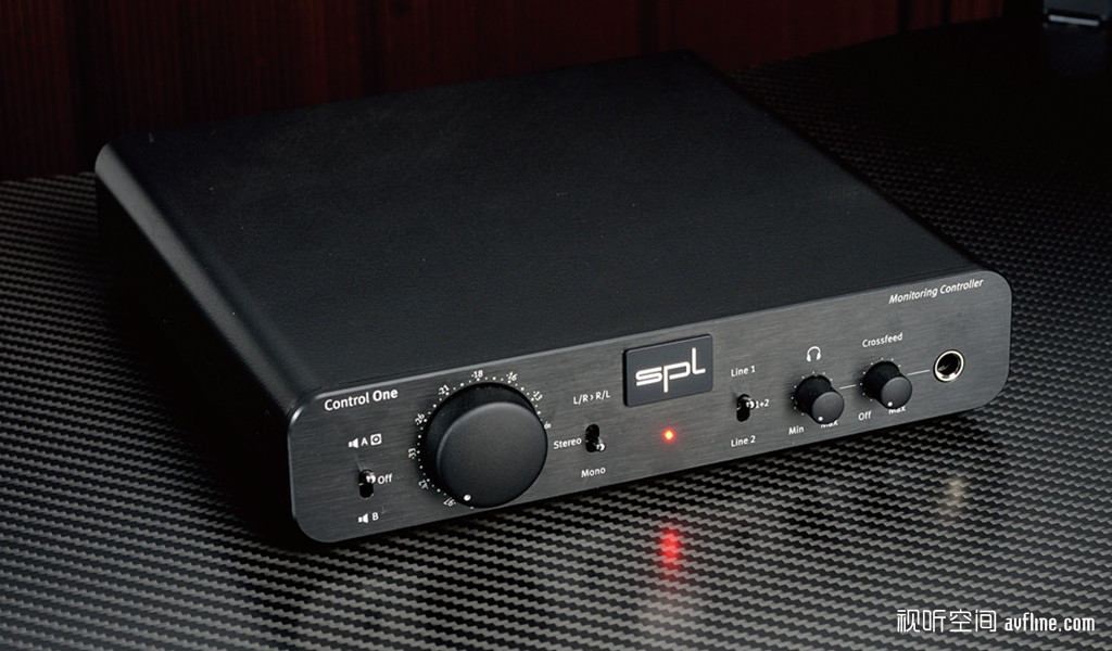 将入门级母带*听设监备**带回家：试听splOne系列产品