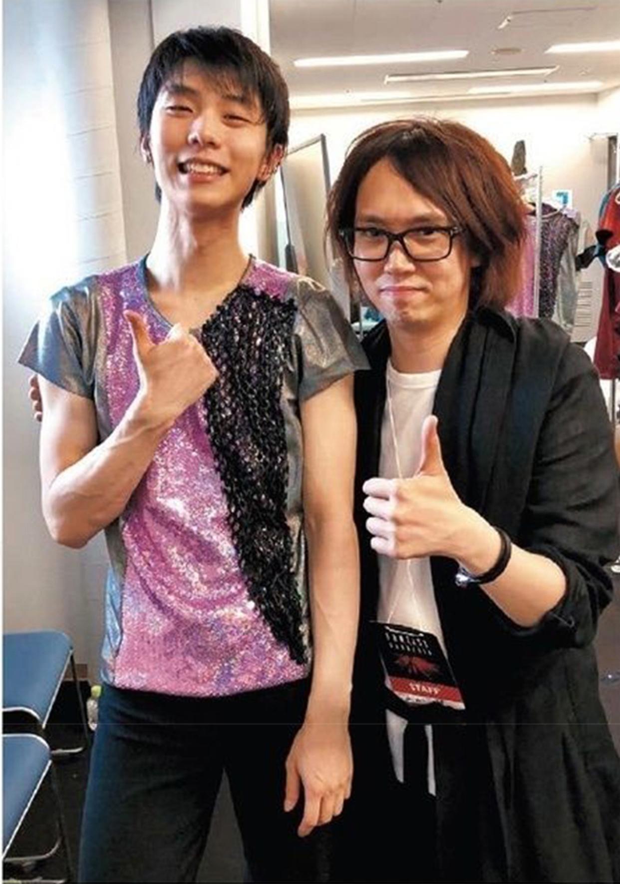 羽生结弦考斯滕黑金图片,羽生结弦黑金考斯滕哪场比赛