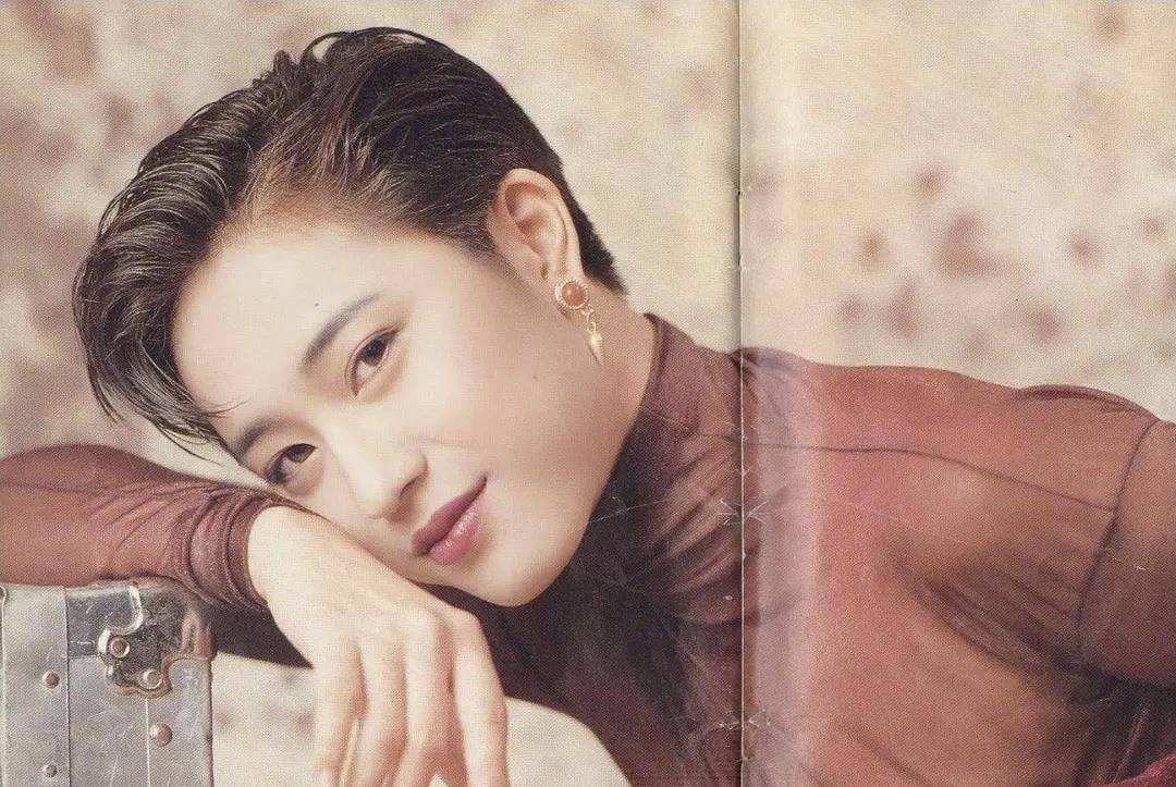 15位惊艳了时光的女港星,陪伴我们长大的12位女港星