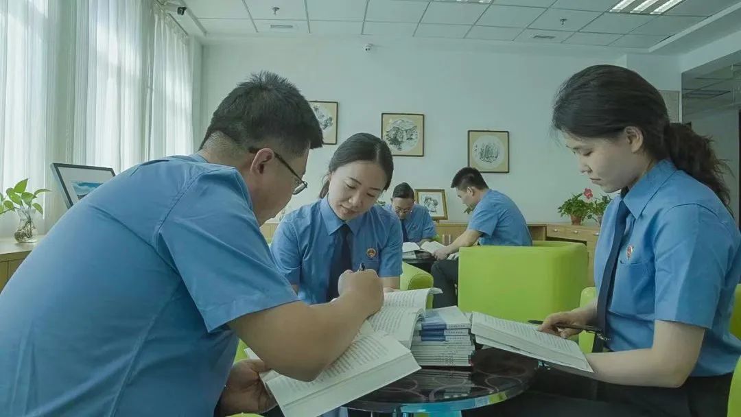 寻觅基层“芳草香”