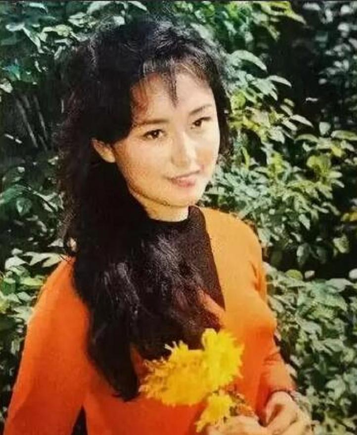 80年代美女明星廖学秋近照曝光,女演员廖学秋青年照片