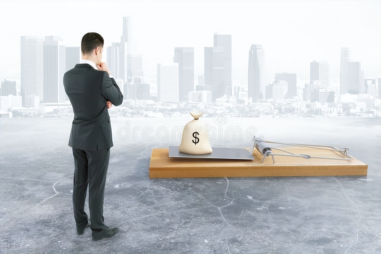 收取客户的定金没退算诈骗吗,收了房款未过户算诈骗吗