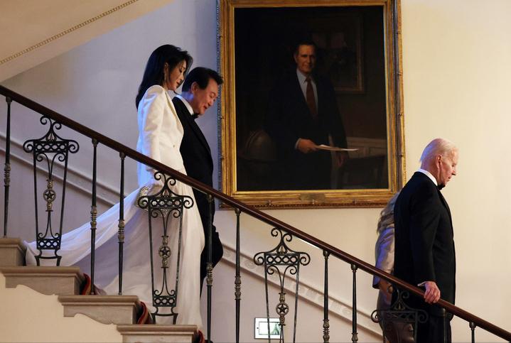 韩第一夫人,韩国第一夫人闪耀亮相国宴