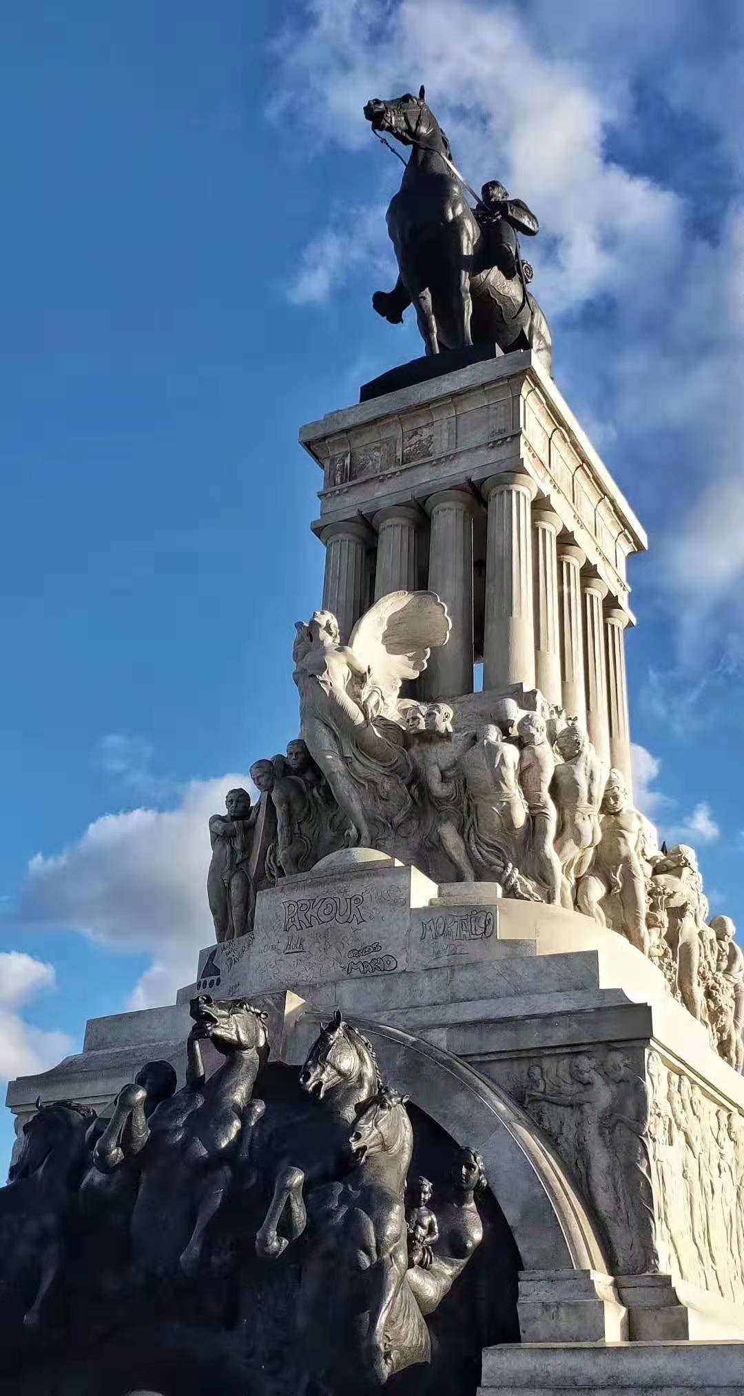 古巴被制裁怎么办,古巴被经济制裁靠什么