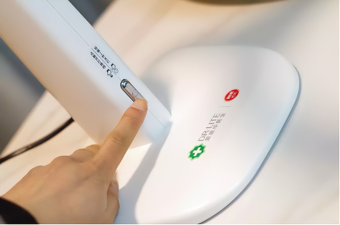 爱德华医生润眼灯评测,医生泪眼灯评测