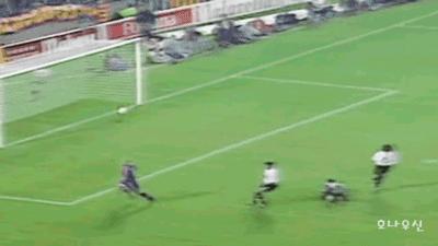 足球外星人全名叫什么,足球外星人