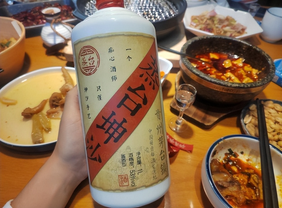 白酒行业五款好喝不贵的纯粮酒,有什么新手入门的百元级白酒推荐