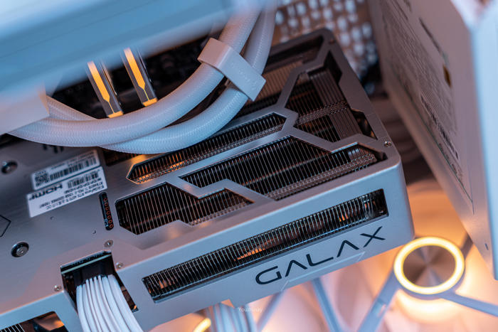 紧凑大白——Z790刀锋+影驰4070TI+机械大师C34PRO极地白装机展示