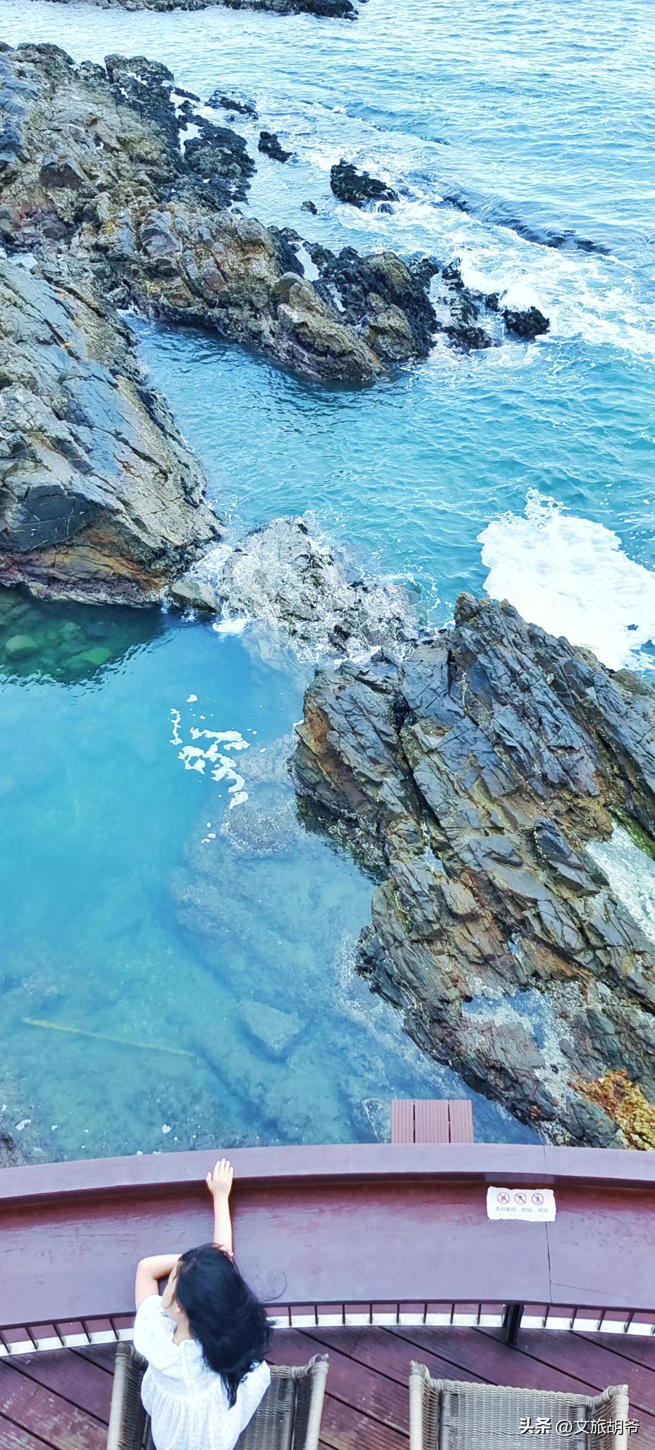 海岸礁石旅游攻略,巴厘岛式悬崖礁石酒吧