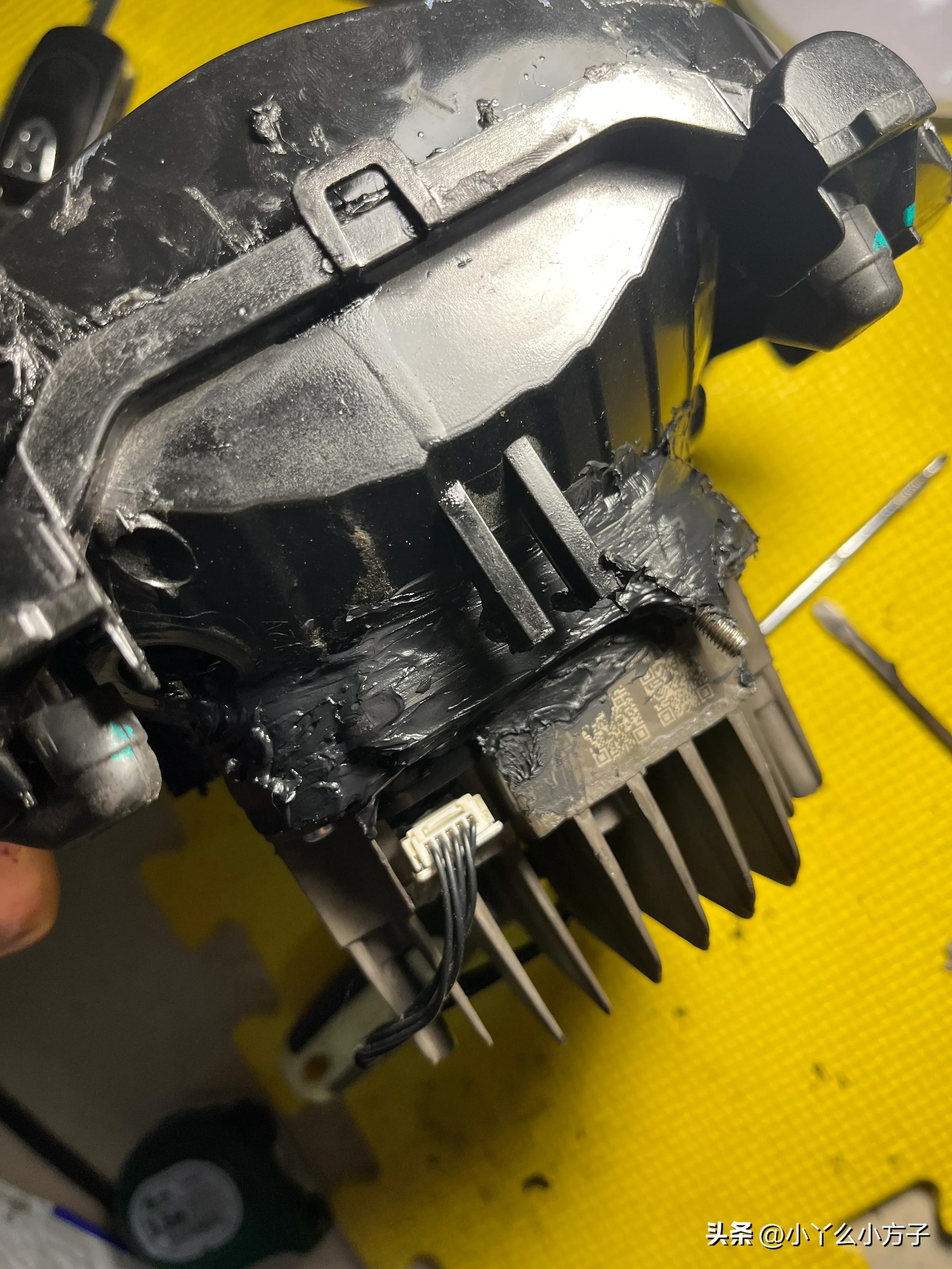 旭鹰改透镜大灯,旭鹰大灯拆解图解法