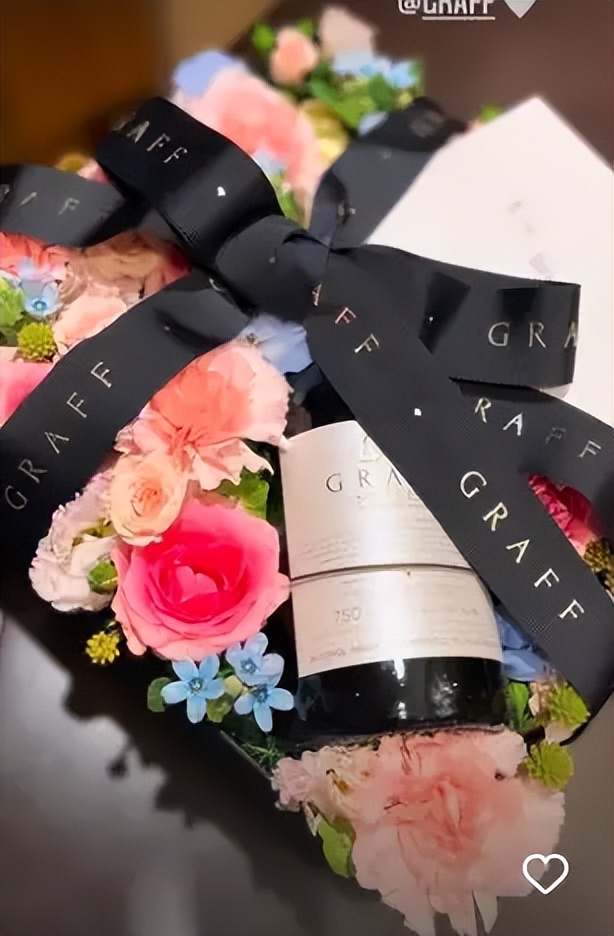 郭台铭为老婆庆生,郭台铭妻子近照