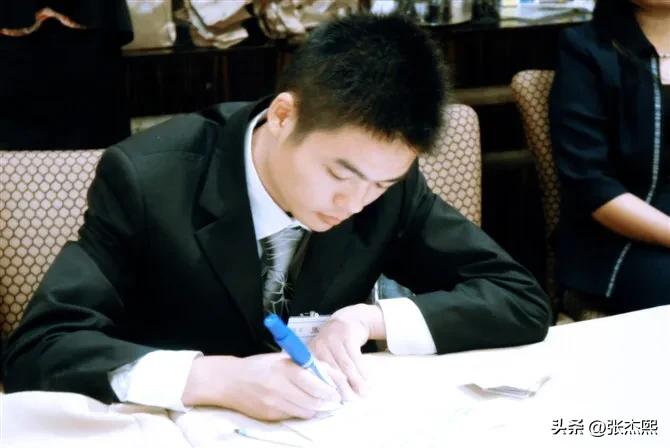 男同性恋到了30岁之后，在找爱人的时候需要注意些什么呢？