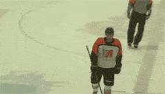 “无意中在女同事车上发现的，这是用来干嘛的？”网友们内涵了！