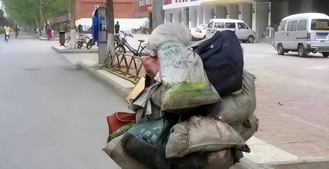 废品站老板回收废铁,废品站老板回收黄金