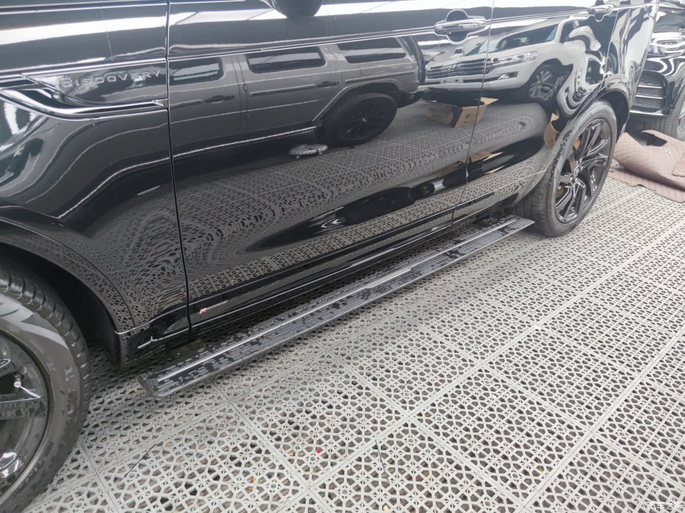 20款路虎发现5安装电动踏板,路虎发现5踏板改装过程