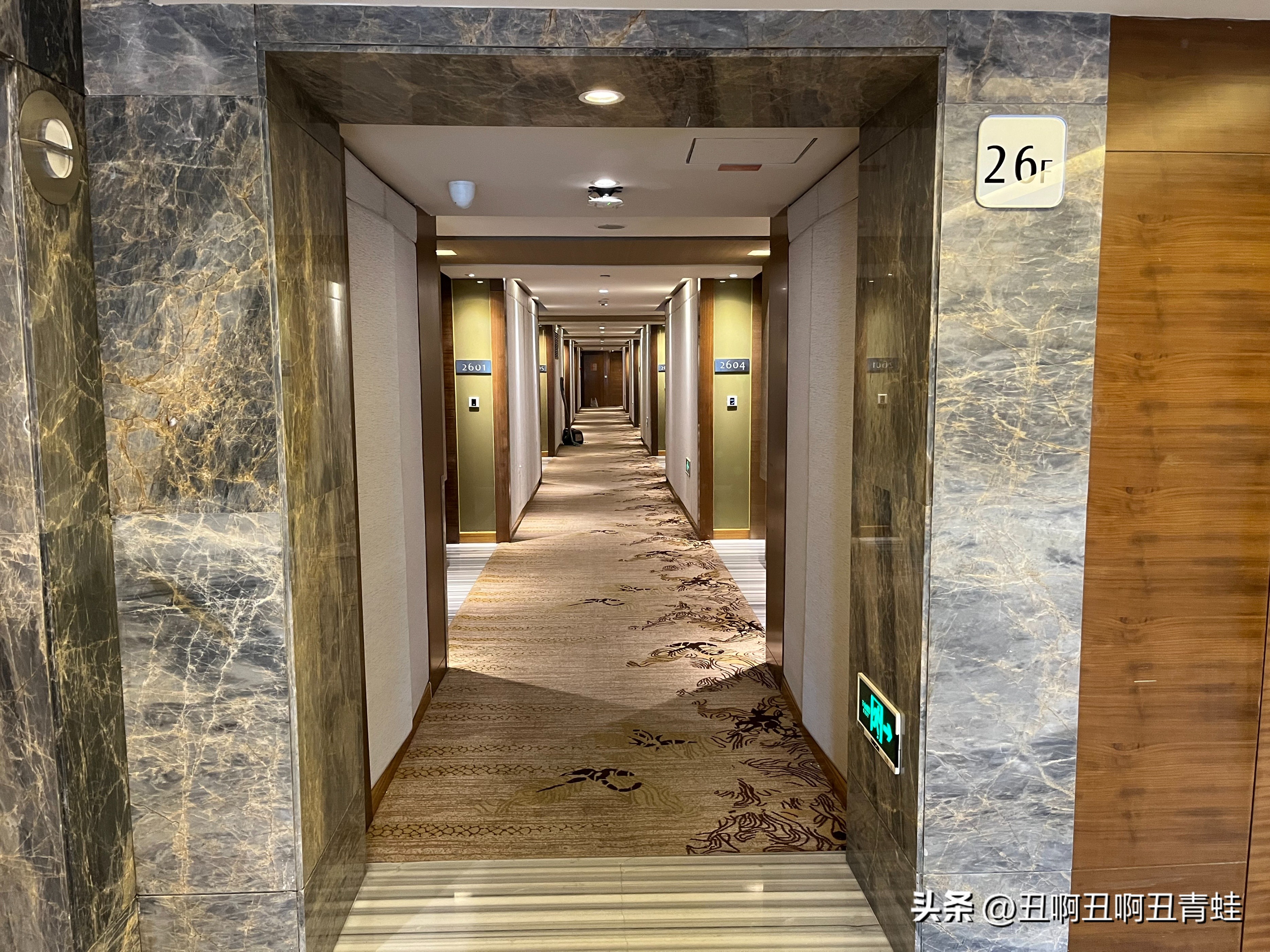 成都明宇尚雅酒店夜景,成都明宇尚雅酒店观景房