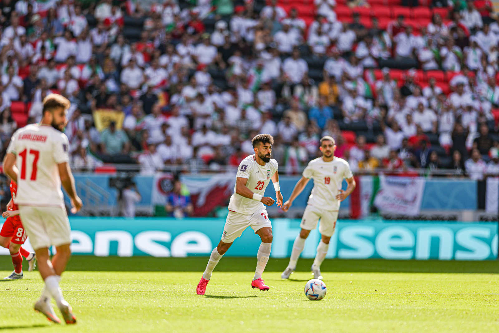 补时连入两球逆转,伊朗最后3分钟进2球