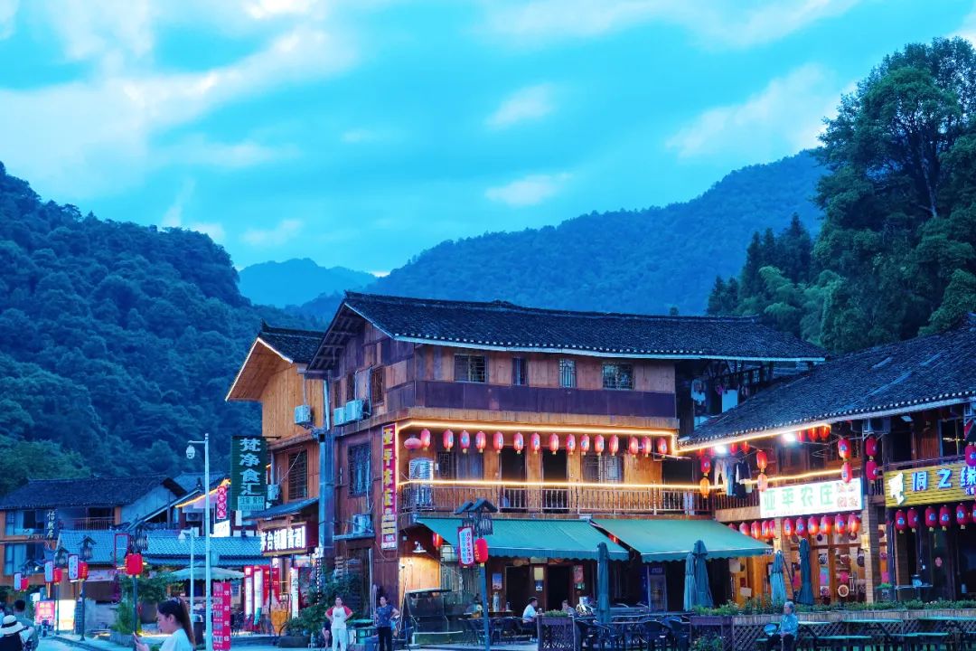 除了梵净山还能玩什么游戏,铜仁除了梵净山还有什么旅游景点