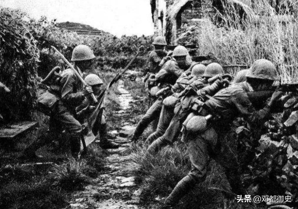 日军兽行:当着老人的面砍下孙子头颅，临走残忍挑出儿媳肚中胎儿