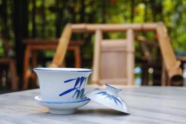 鎴愰兘鏈涙睙鍏洯鍦板潃,鎴愰兘鏈涙睙鍏洯鎾炰笂娌冲牑闄姢浼ゅ憳