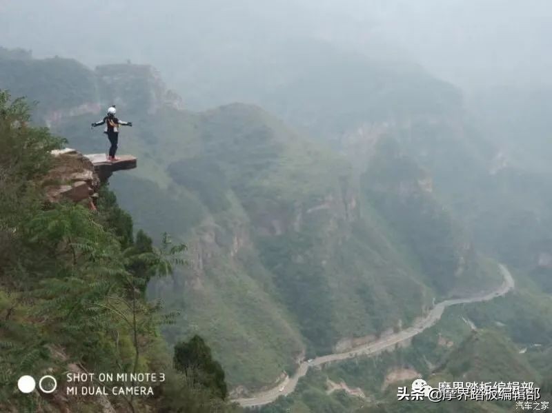 踏板女骑魔女桃子：从骑行单车后入坑标致姜戈150的*藏西**摩旅之行