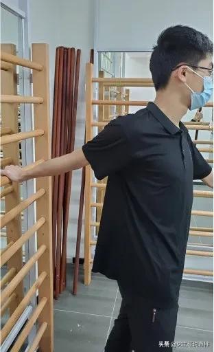 女性侧睡腰部疼啥原因,右肩侧睡疼痛怎么回事