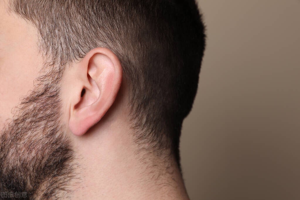 耳鸣的危害小常识图片,耳鸣要警惕三种疾病