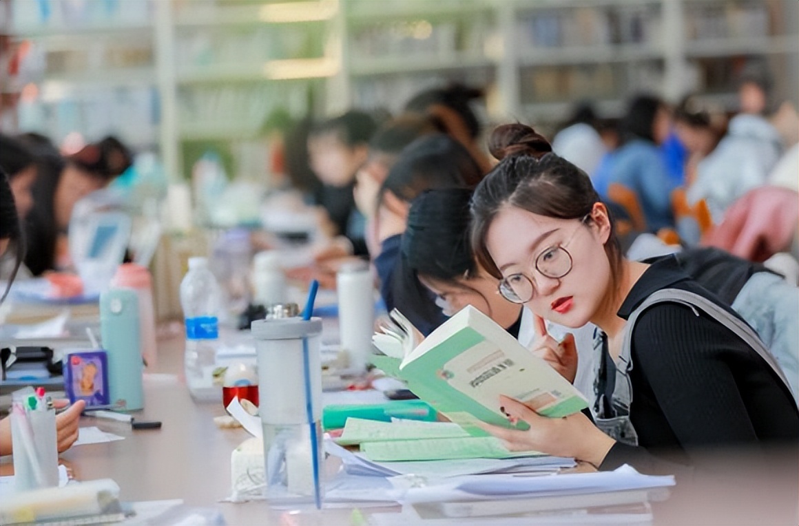 保研生VS考研生，为啥有的导师会区别对待？看完差距你就明白了