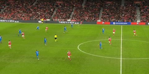 哈兰德和霍伊伦谁强,赫伊伦德哈兰德