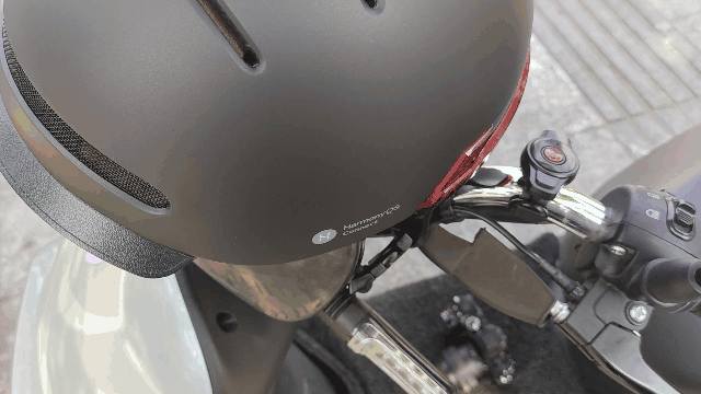 头盔有蓝牙耳机的效果,一款炫酷的智能头盔