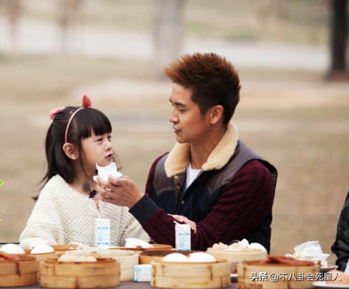 《爸哪》过去9年，萌娃发展各有不同，有运动员，也有钢琴王子