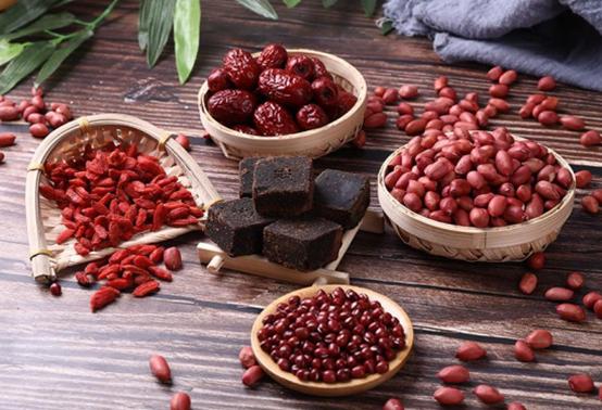 饮食美容轻松吃出好肌肤,女人想要身体好要多吃的九种食物