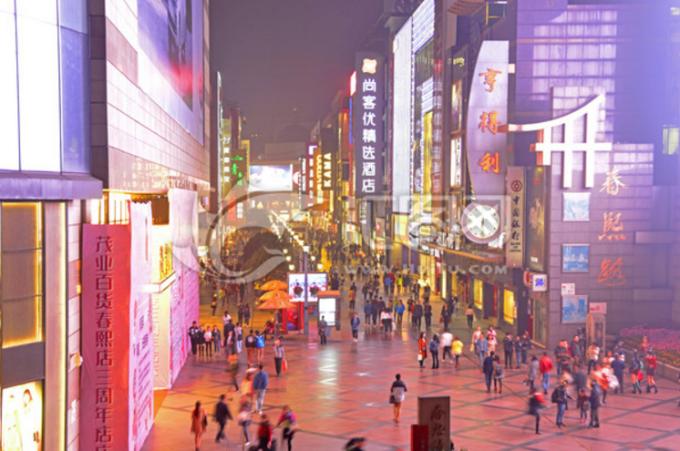 大熊猫基地怎么才能去喂大熊猫,大熊猫基地怎么去九寨沟