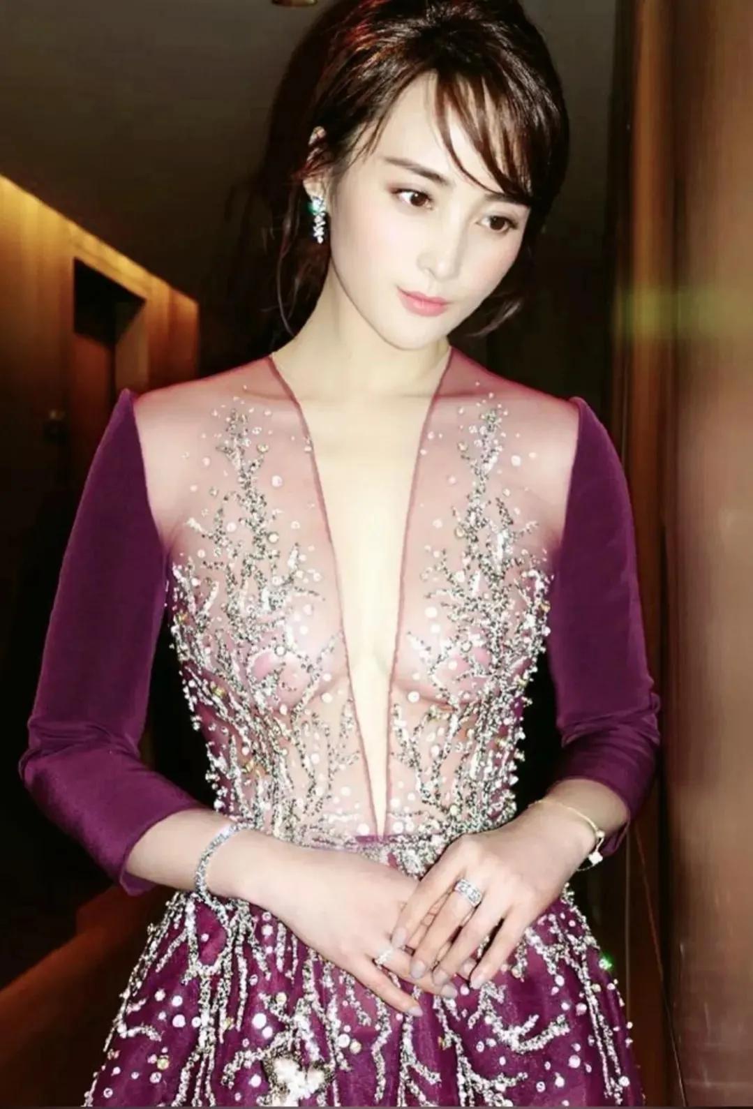 蒋勤勤冷白皮,蒋勤勤是高冷气质吗