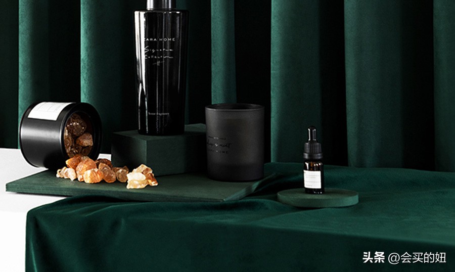 如何选便宜美观实用的窗帘,店铺一般装什么窗帘好看