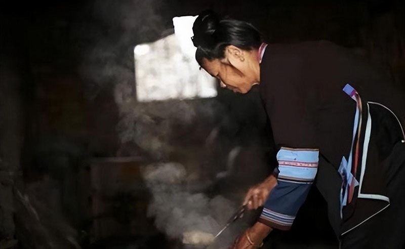 石奶引：16岁时因长得太美，被印在了1元纸币上，后来她怎样了？