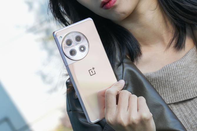 一加ace3也是东方屏吗,一加ace3配置的东方屏