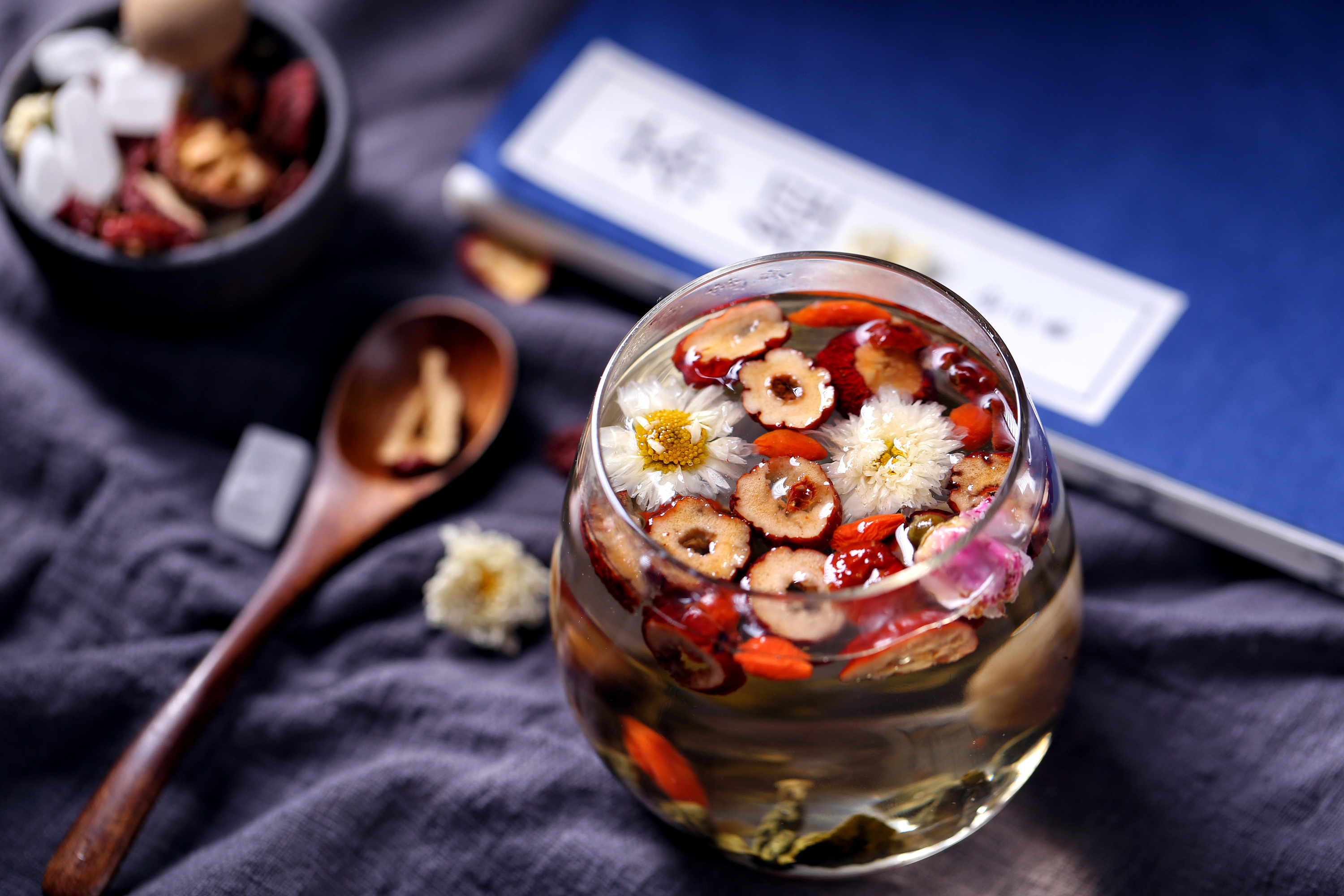 消除痘痘最好的一款花茶,夏季祛痘花茶的最佳搭配大全