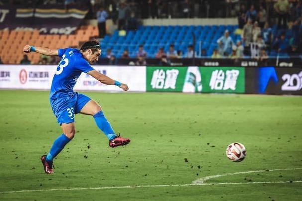 年近40，依旧场均45分钟，“小将”挑明原因：中超水平不如5年前