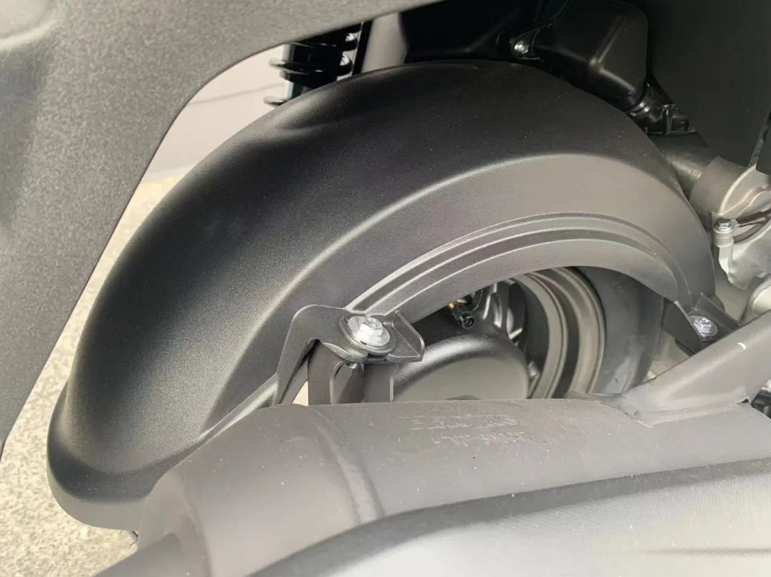 豪爵虎鲨vx125真实测评,豪爵虎鲨vx125和铃木ue125买哪个好