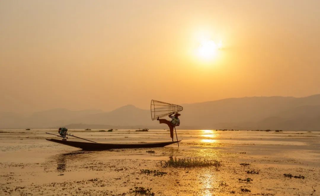 诗词正能量语录励志,十首励志诗词不负青春不负自己