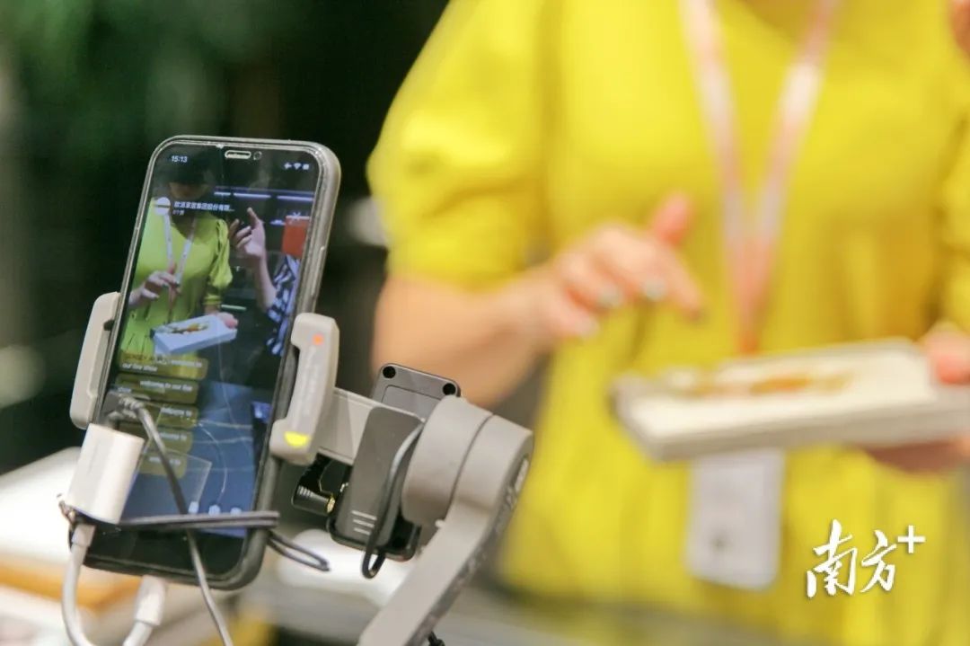 【南方日报】再现万商云集，为什么是广州？