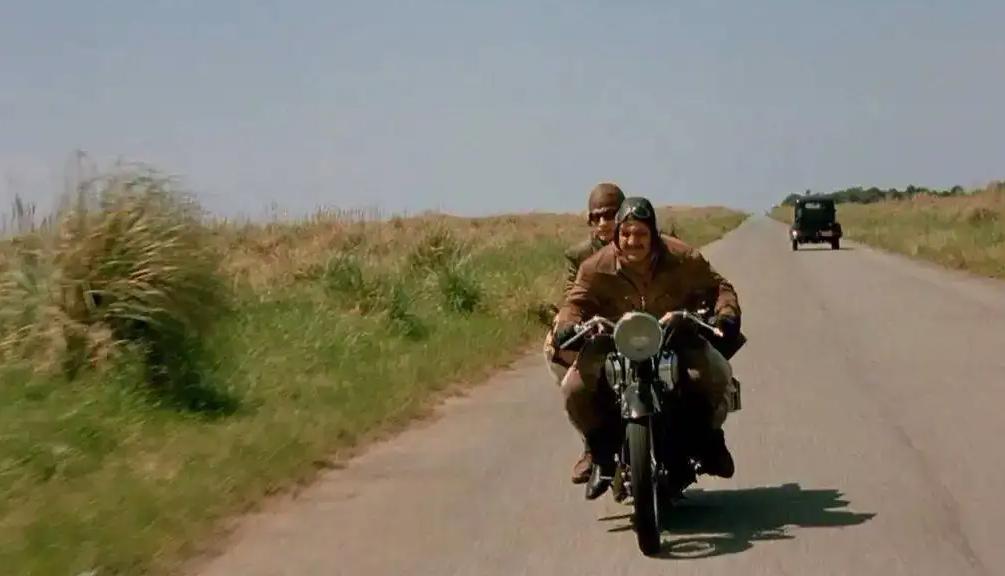 格瓦拉：访华时被周总理批评，兵败被捕后，杀手喝酒壮胆才敢行刑