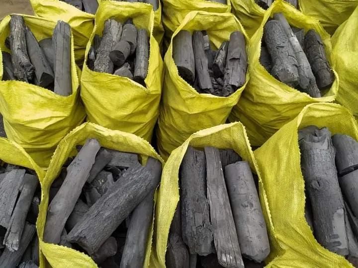 天气寒冷木炭价格大跌,天气寒冷木炭价格上涨