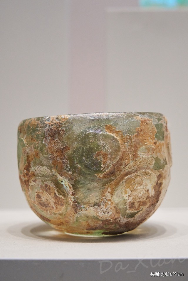 异彩纷呈：古代东西文明交流中的玻璃艺术之三（4）