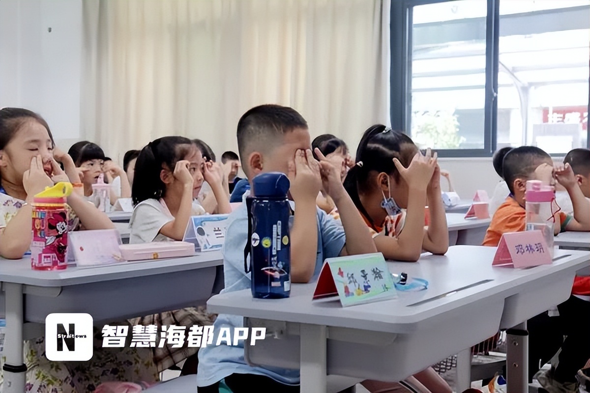 一年级萌新,一年级新生入学福州