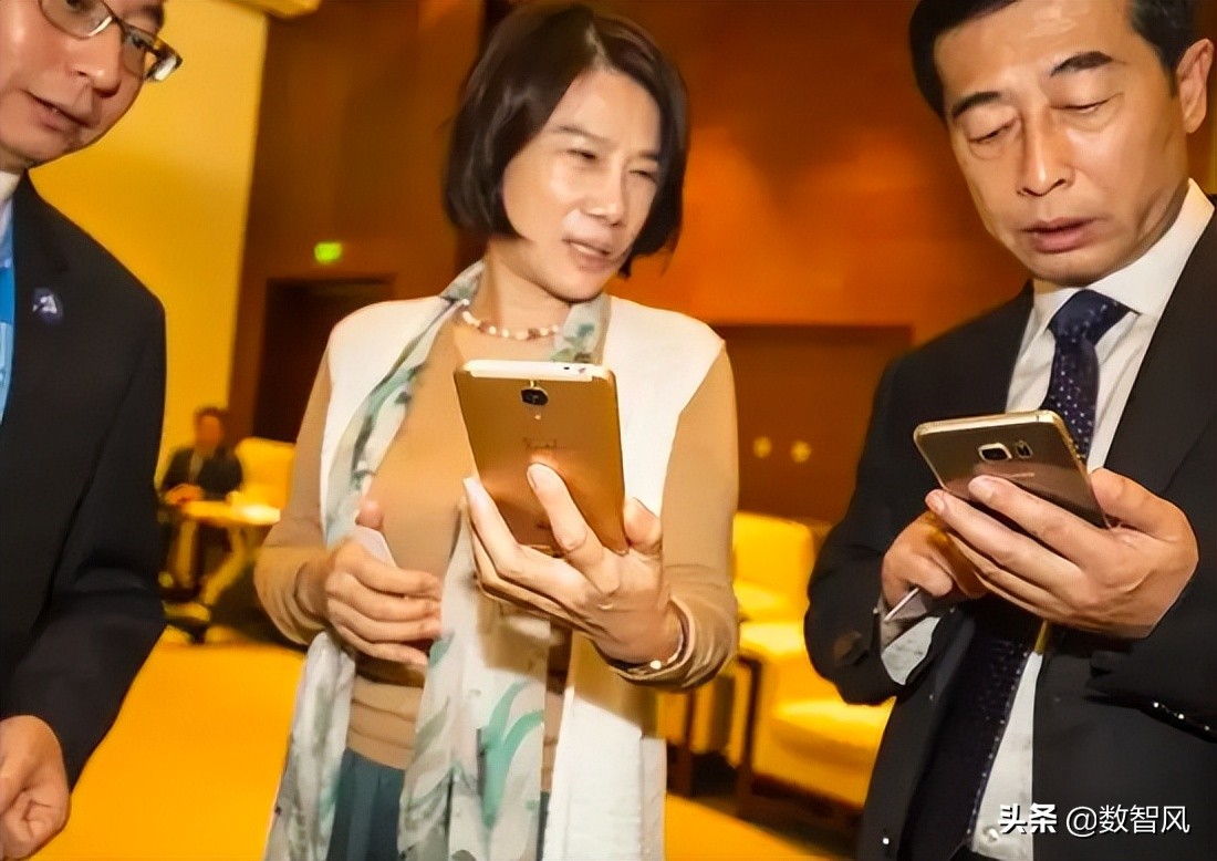 董明珠评价格力手机,格力手机真的会比董明珠好吗